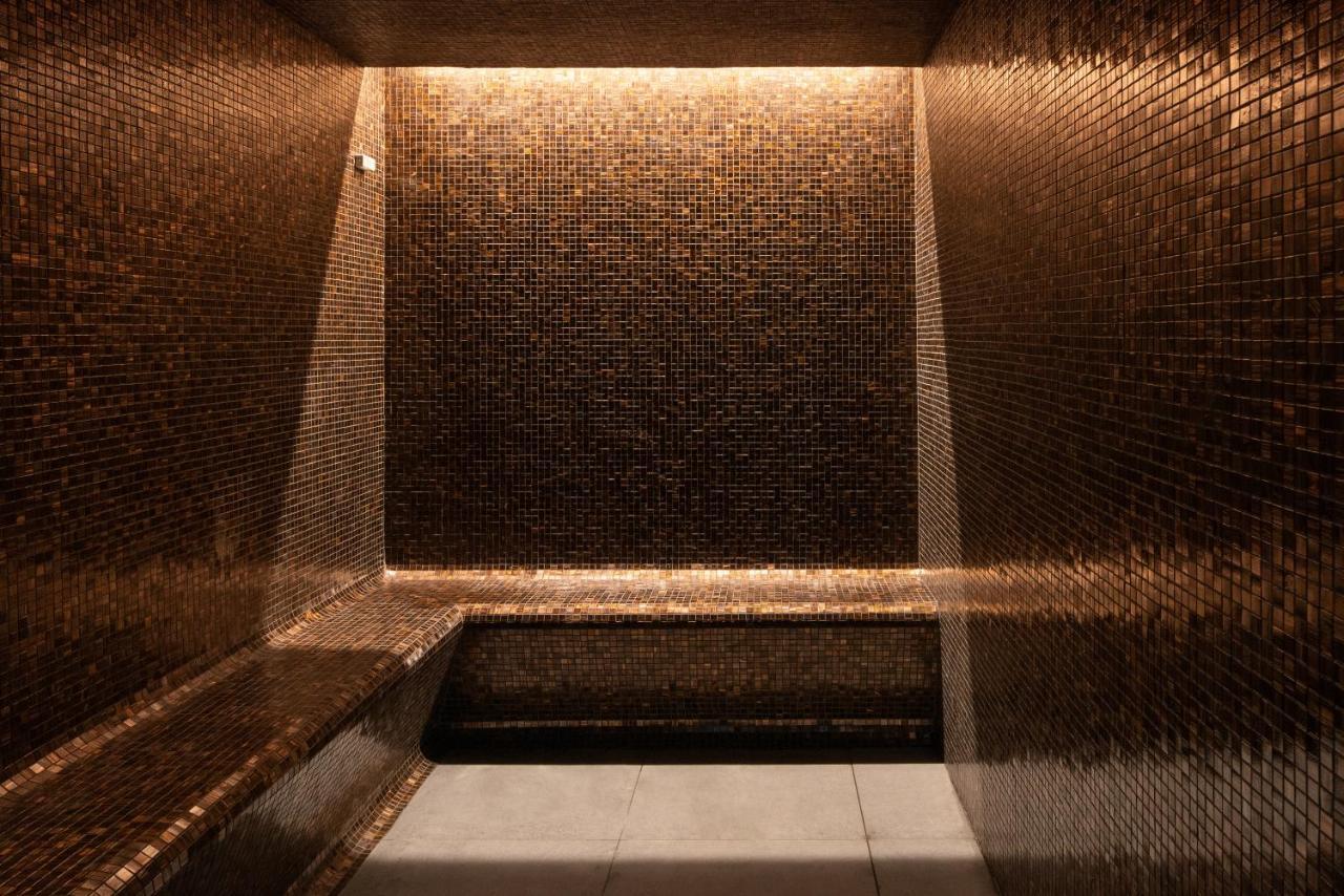 Отель Eurostars Aliados Порту Экстерьер фото A modern Turkish bath